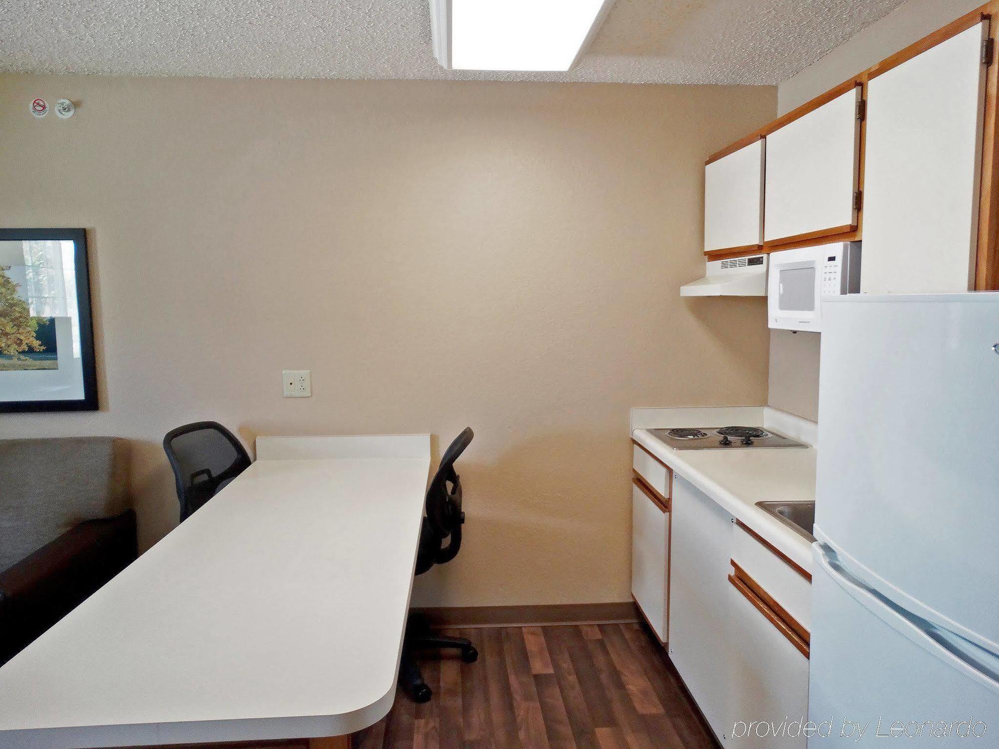 Extended Stay America Suites - Louisville - Alliant Avenue Exterior foto